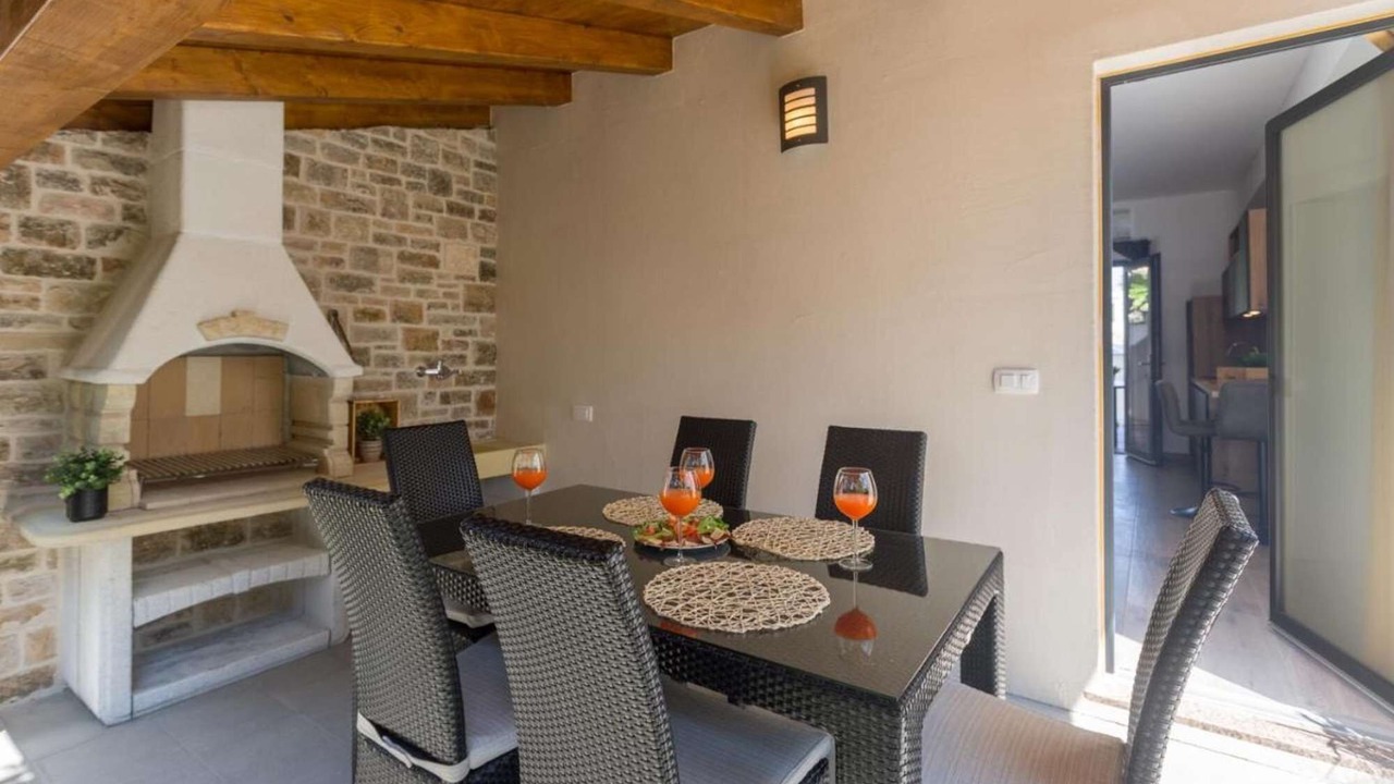 Photo of Outdoor in Spadici