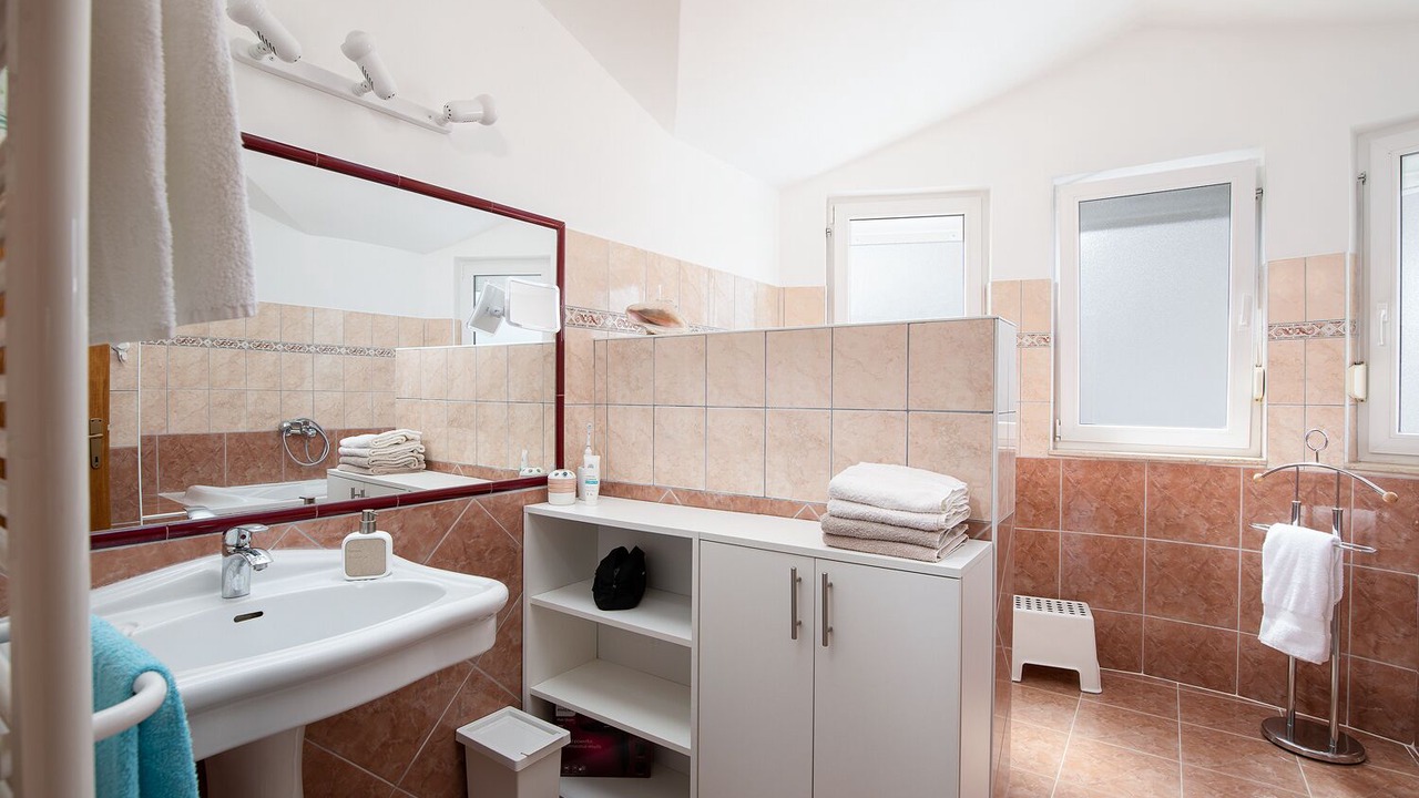 Photo of Bathroom in Skatari