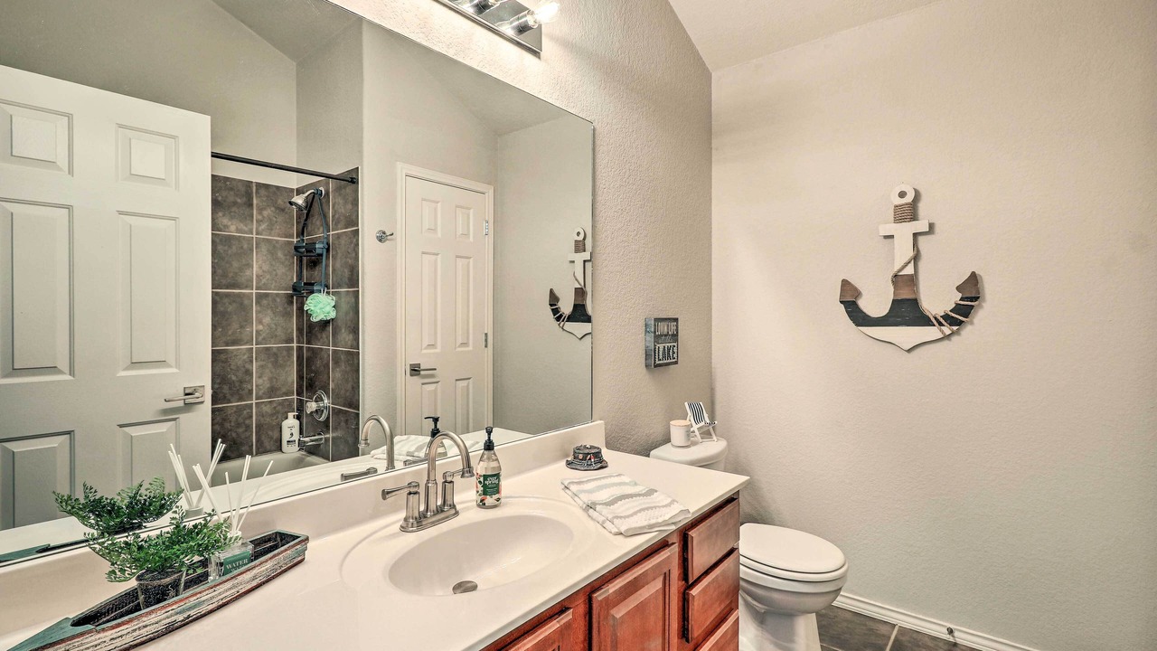 Photo of Bathroom in Highland Lake Estates