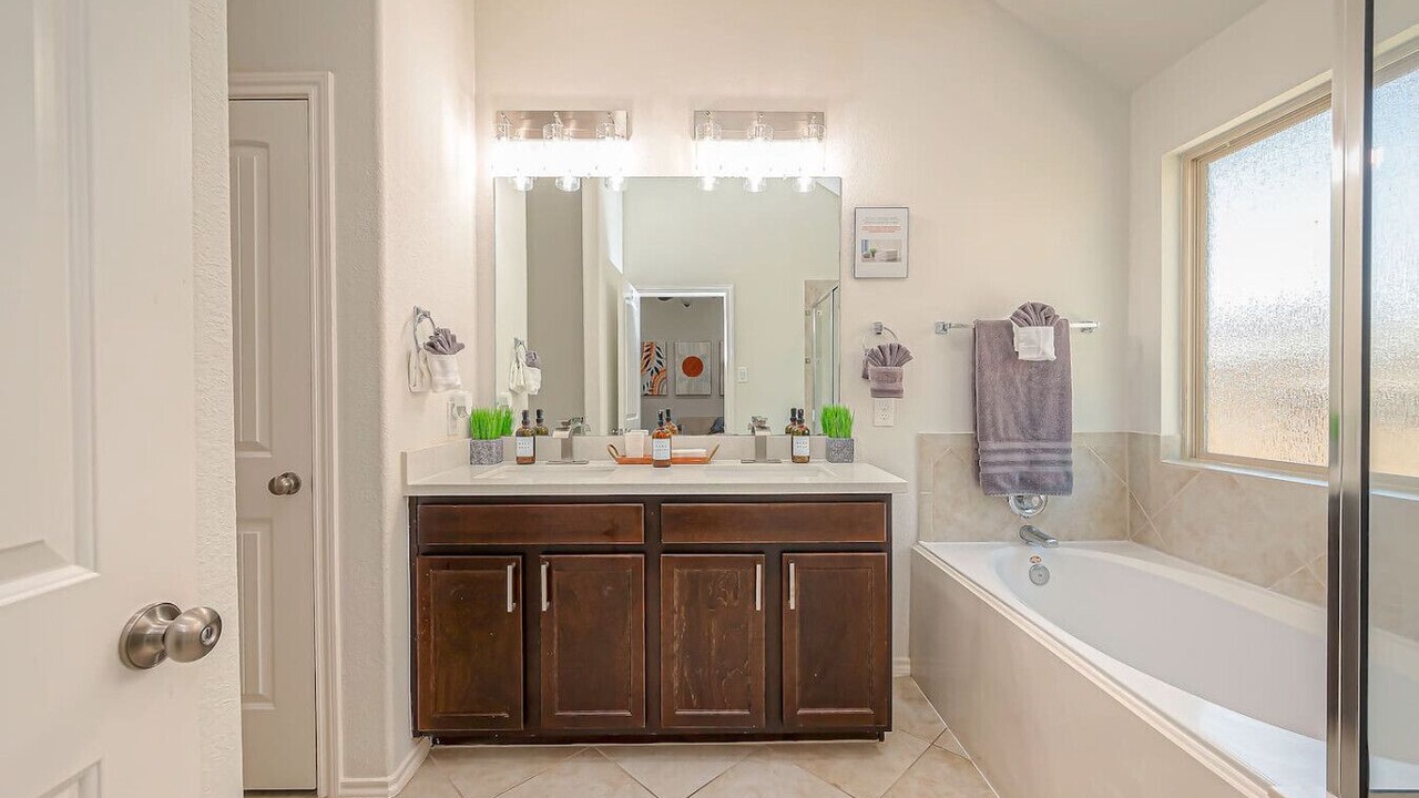 Photo of Bathroom in Humble