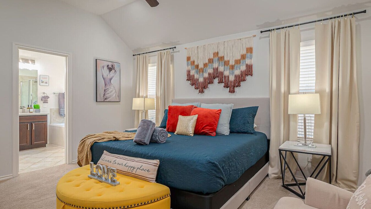 Photo of Bedroom in Humble