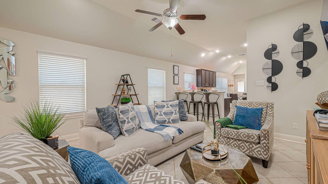 Photo of Livingroom in Humble