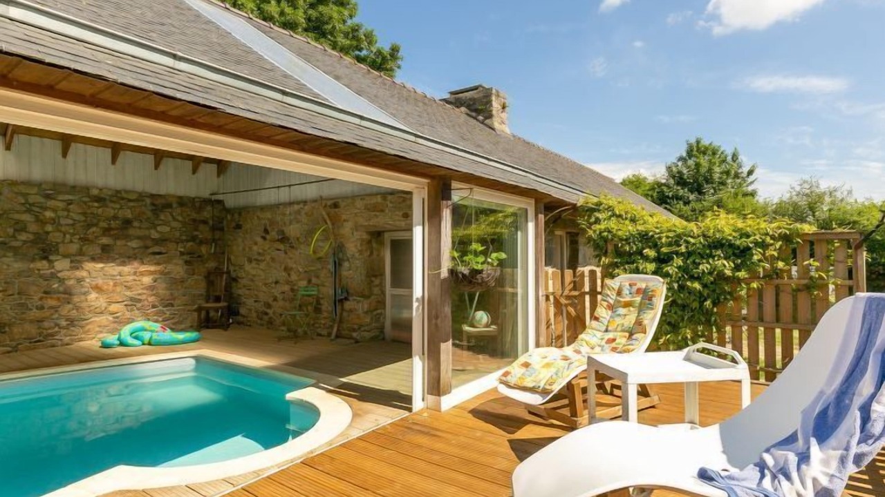 Photo of Outdoor in Coat-Meal