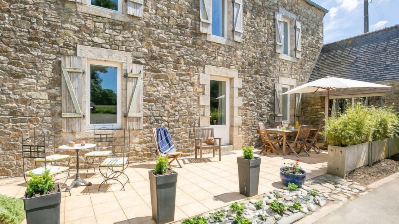 Photo of Others in Coat-Meal