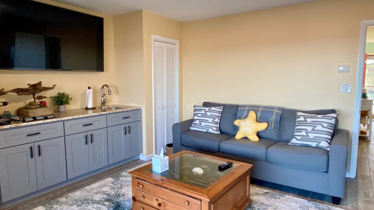 Photo of Livingroom in Willoughby Spit
