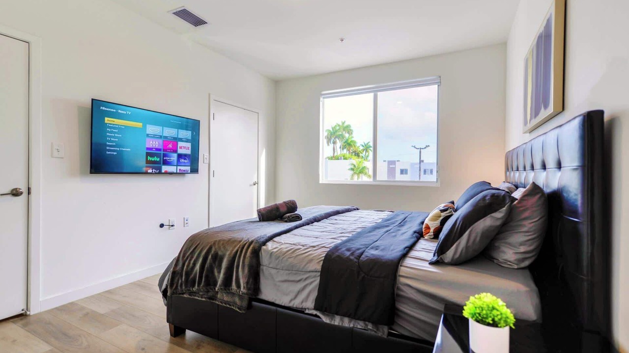 Photo of Bedroom in Golden Glades