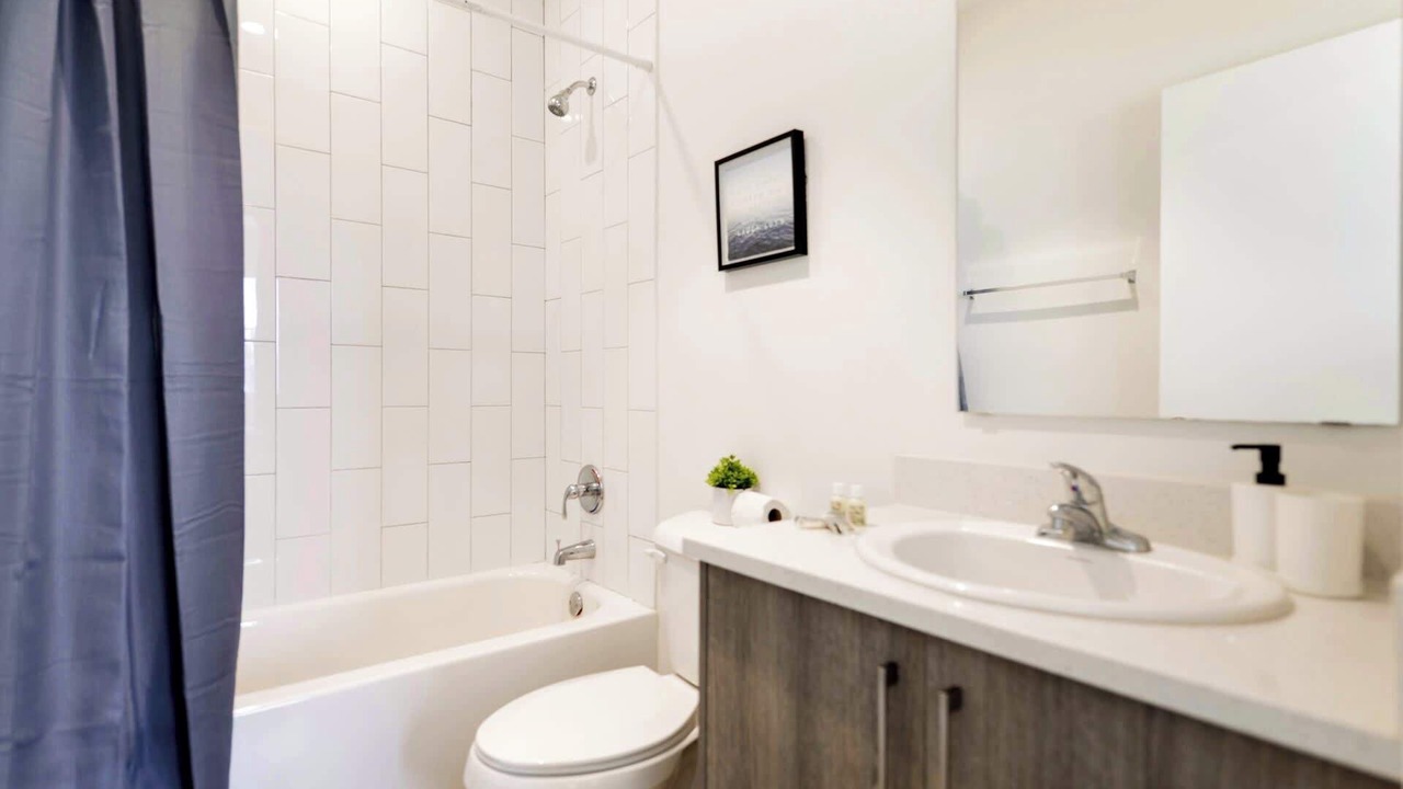 Photo of Bathroom in Golden Glades