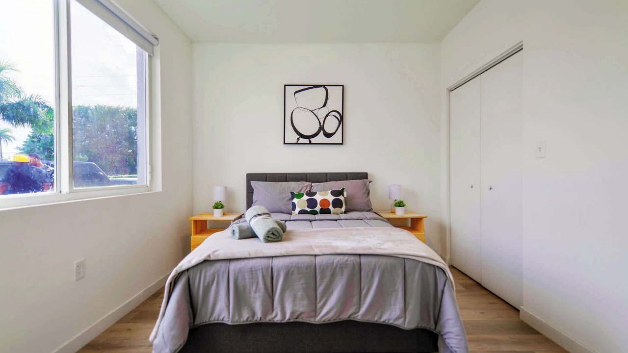 Photo of Bedroom in Golden Glades