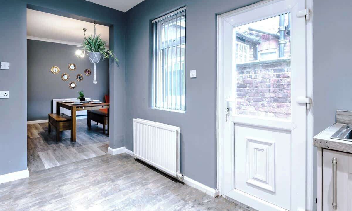 Photo of Others in Hoole