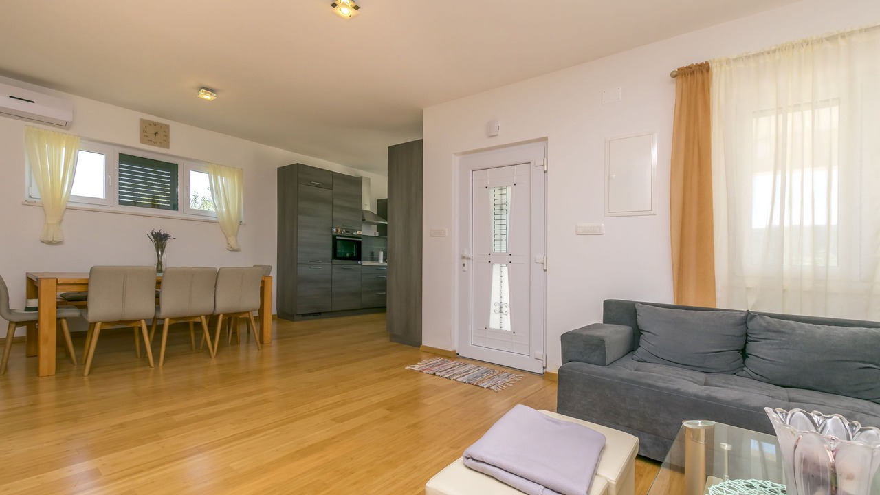 Photo of Livingroom in Marina