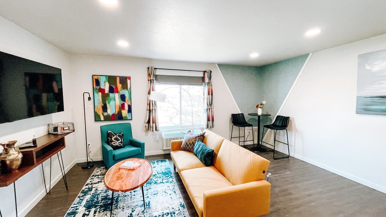 Photo of Livingroom in Midtown
