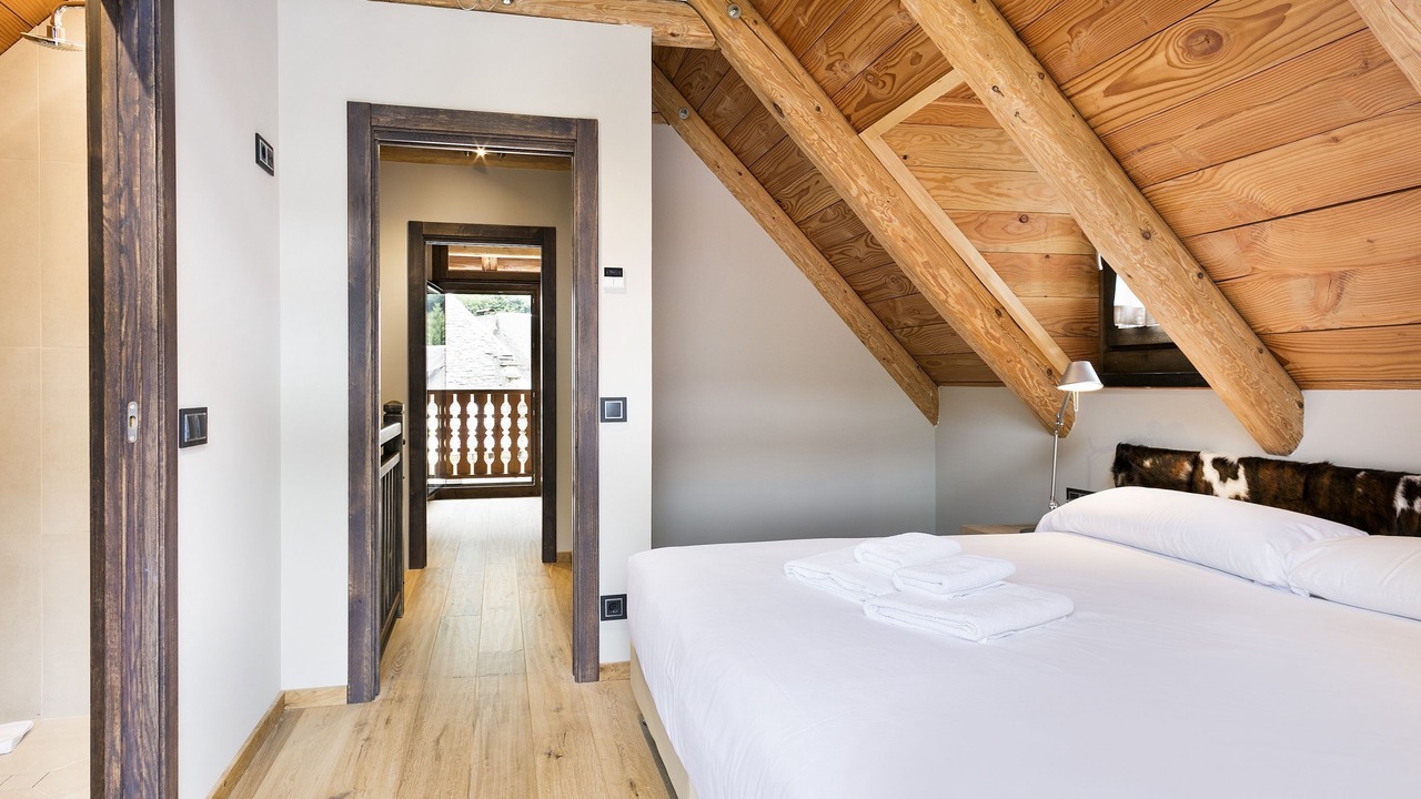 Photo of Bedroom in Les