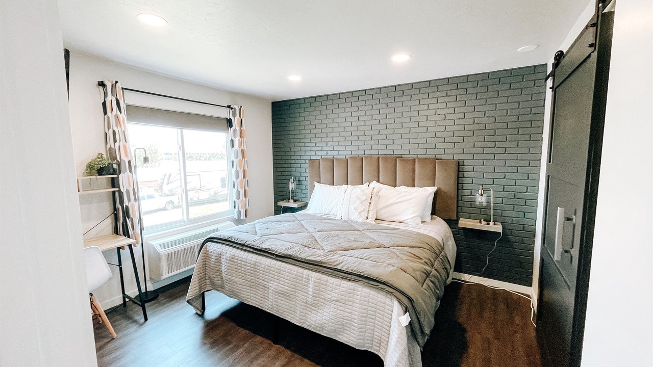 Photo of Bedroom in Midtown