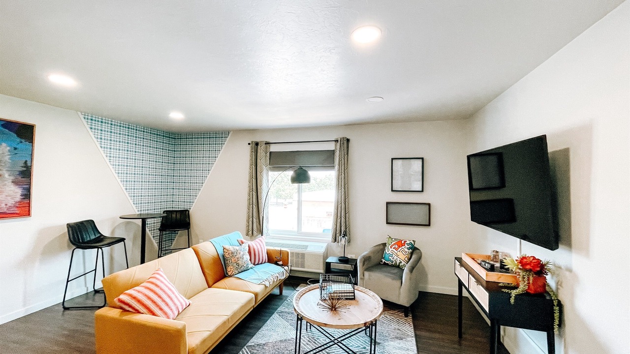 Photo of Livingroom in Midtown