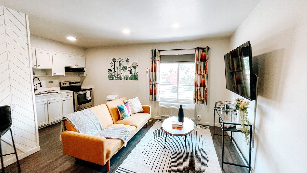 Photo of Livingroom in Midtown