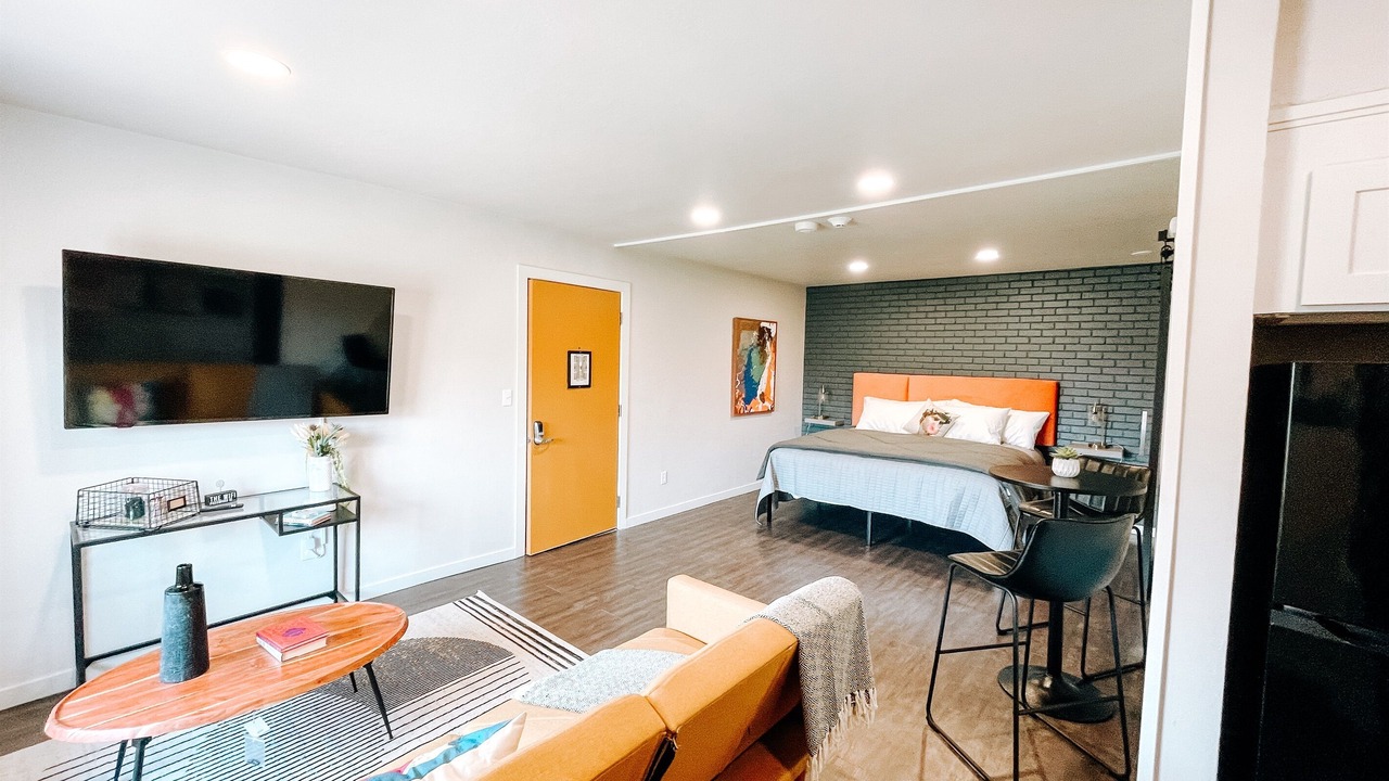 Photo of Livingroom in Midtown