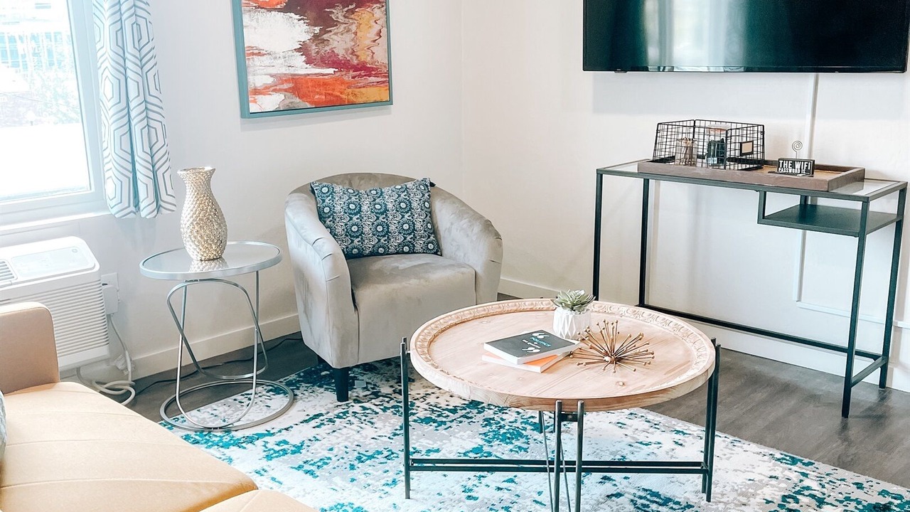 Photo of Livingroom in Midtown
