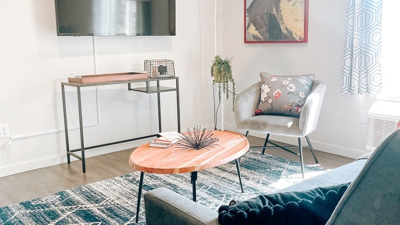 Photo of Livingroom in Midtown