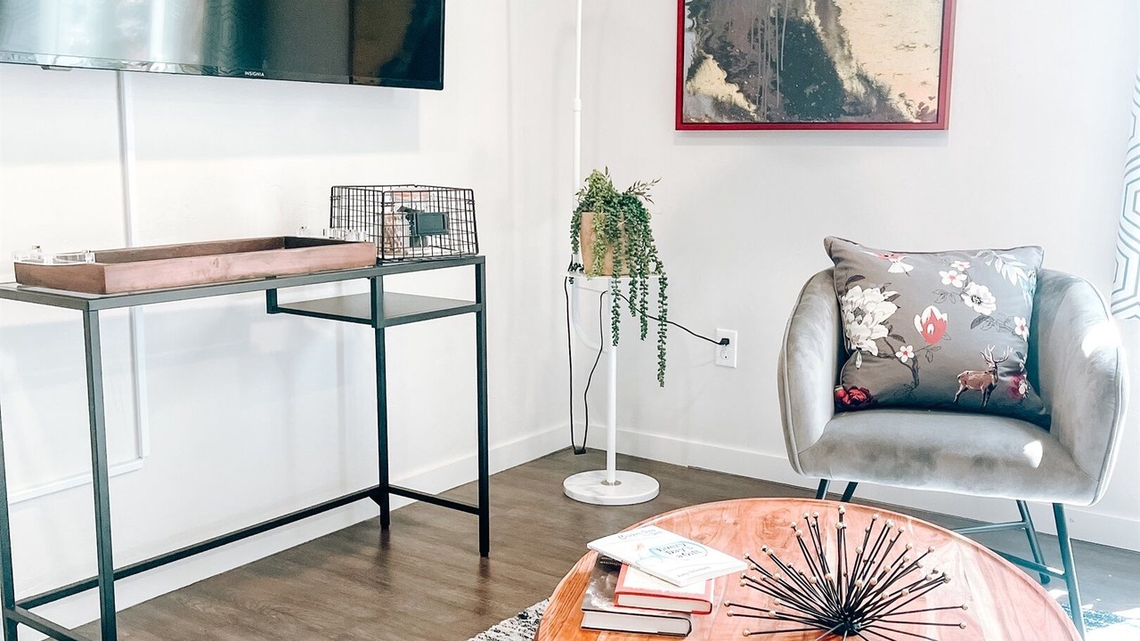 Photo of Livingroom in Midtown