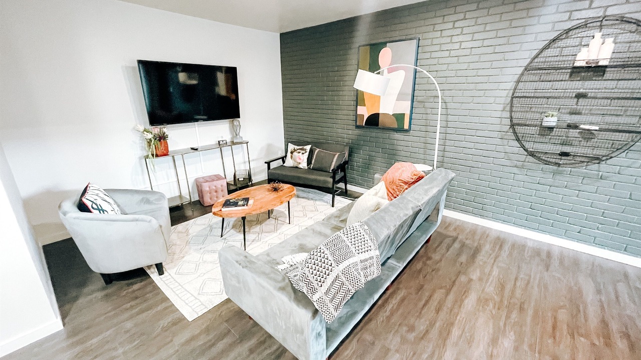 Photo of Livingroom in Midtown
