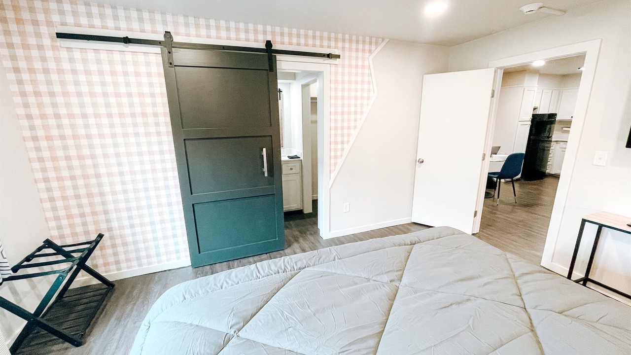 Photo of Bedroom in Midtown