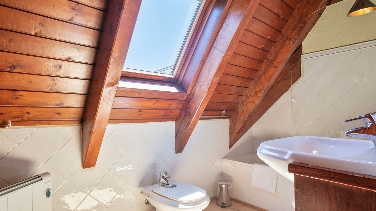 Photo of Bathroom in Beret