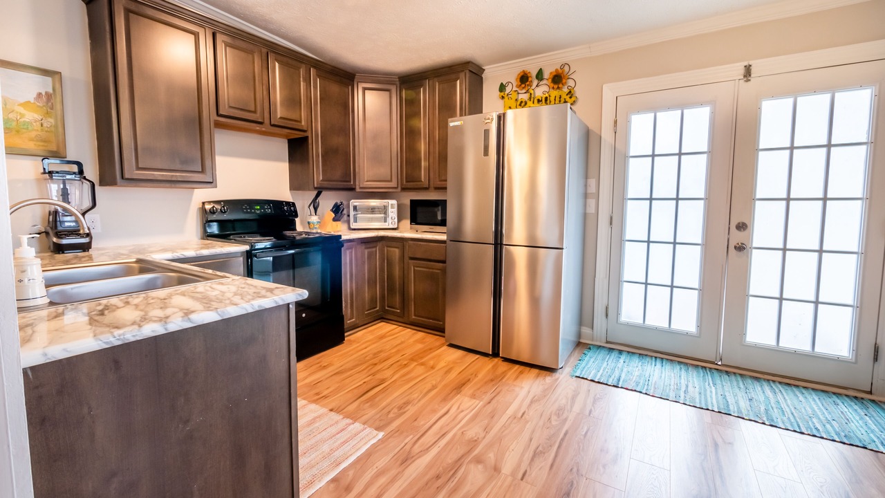Photo of Kitchen in Historic Garderns