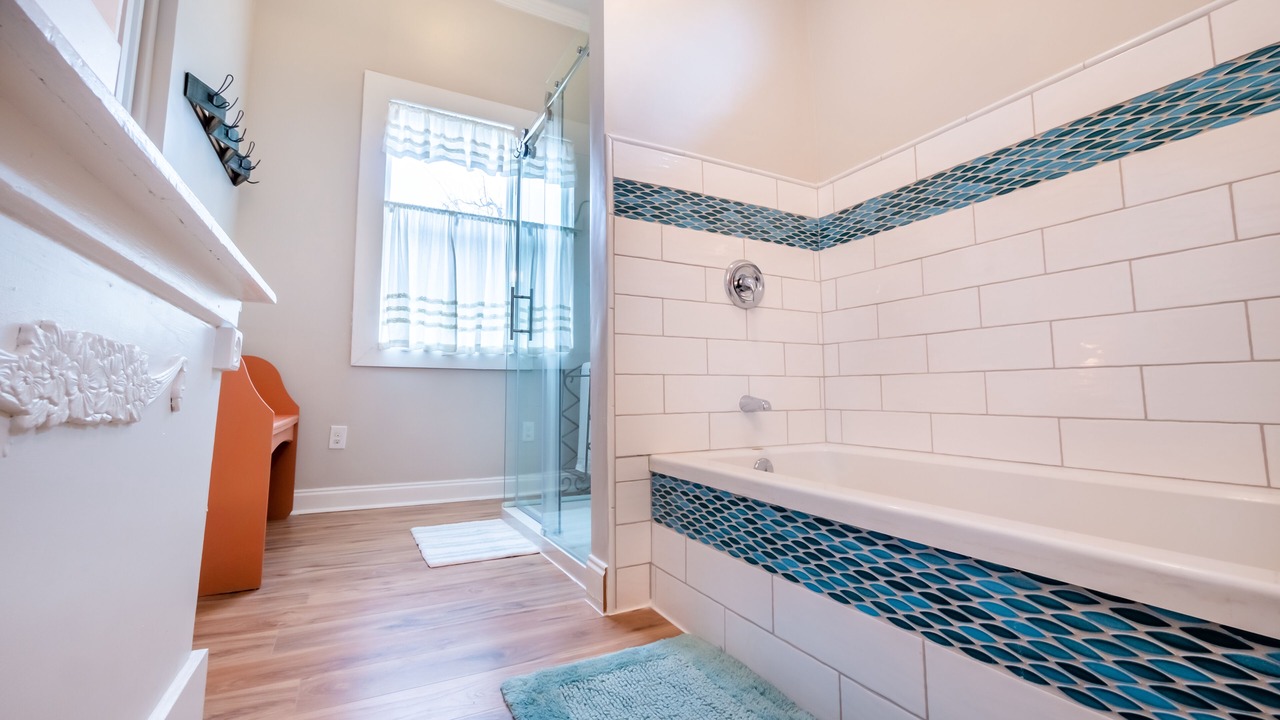 Photo of Bathroom in Historic Garderns