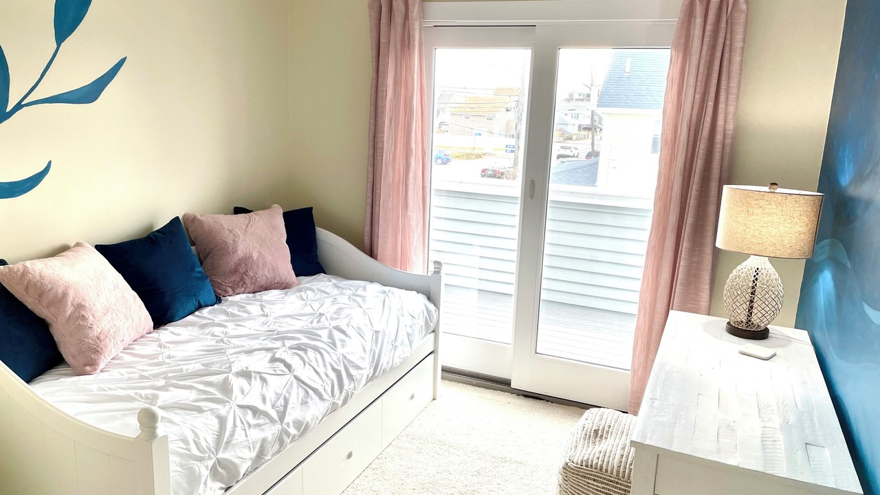 Photo of Bedroom in Newburyport