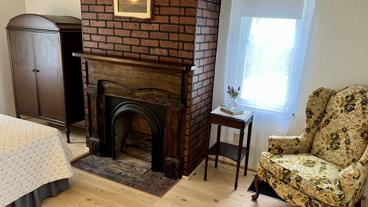 Photo of Bedroom in Sarver