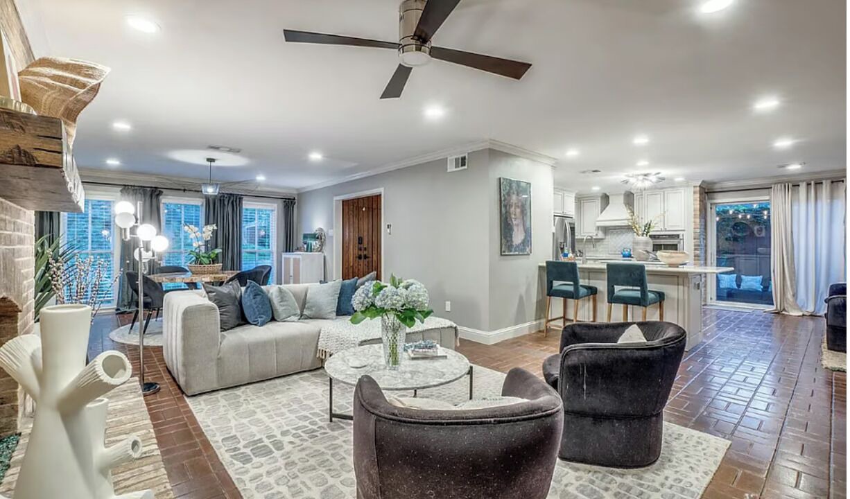 Photo of Livingroom in North Dallas