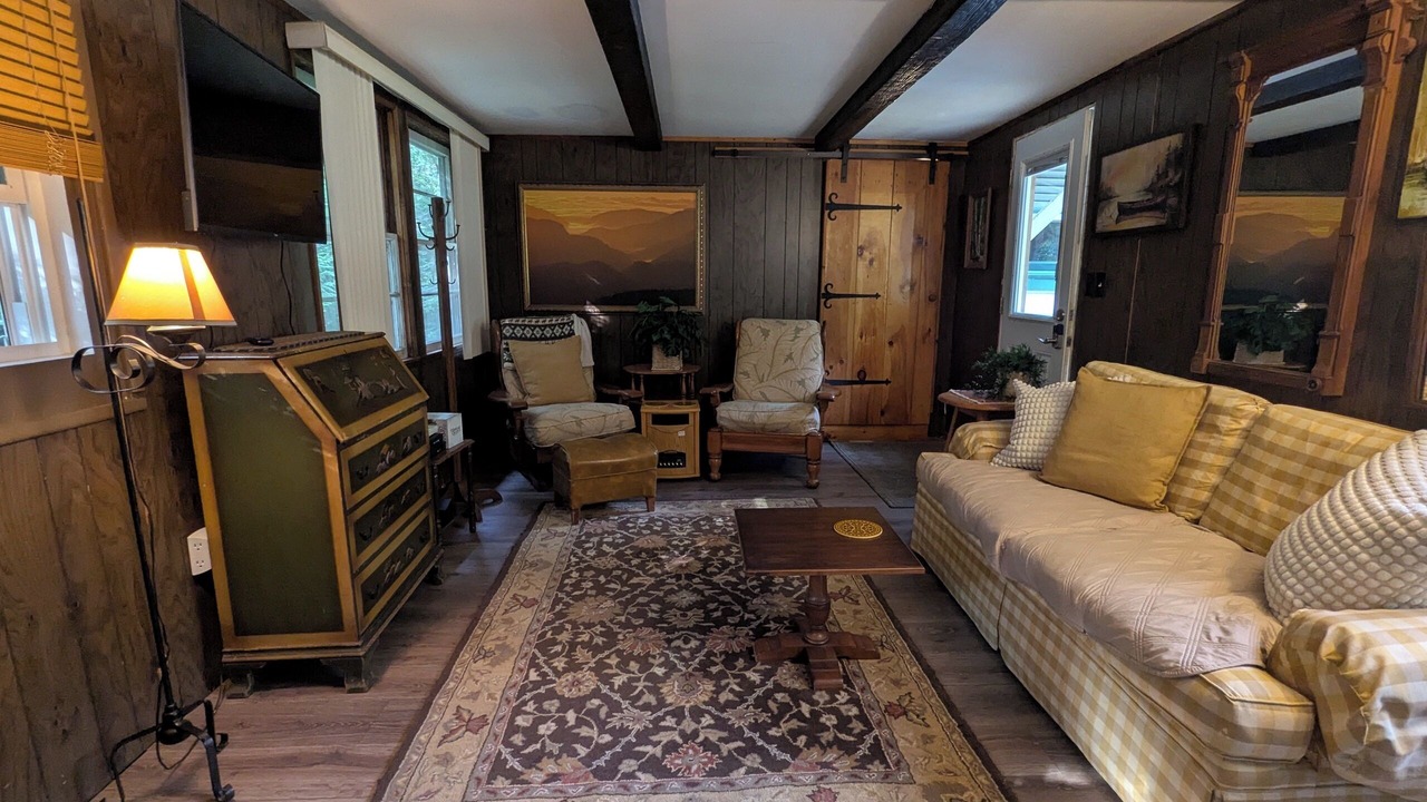 Photo of Livingroom in Indian Lake