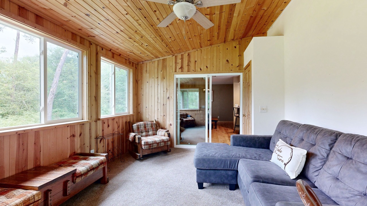 Photo of Livingroom in Big Bay