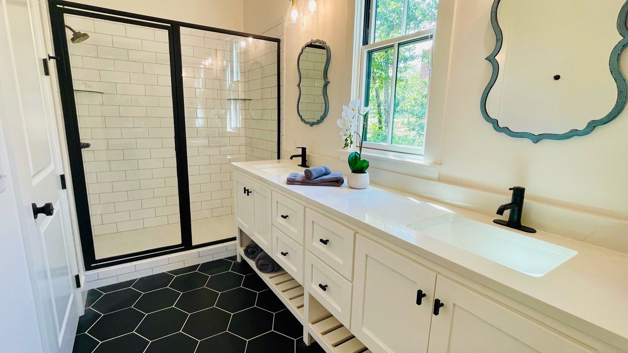 Photo of Bathroom in Eufaula