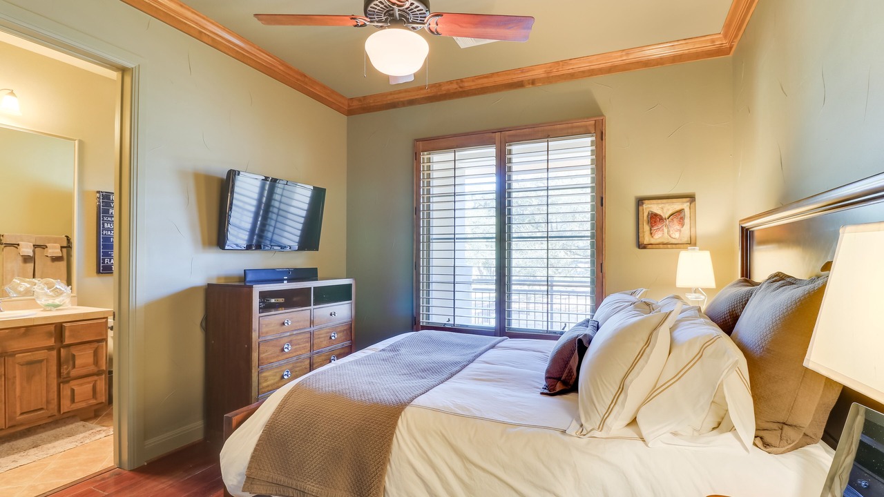 Photo of Bedroom in Lakeway