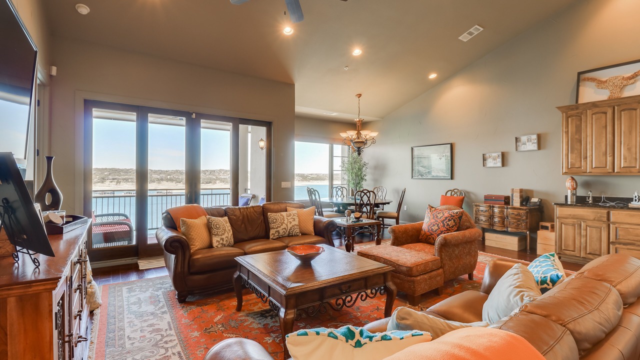 Photo of Bedroom in Lakeway