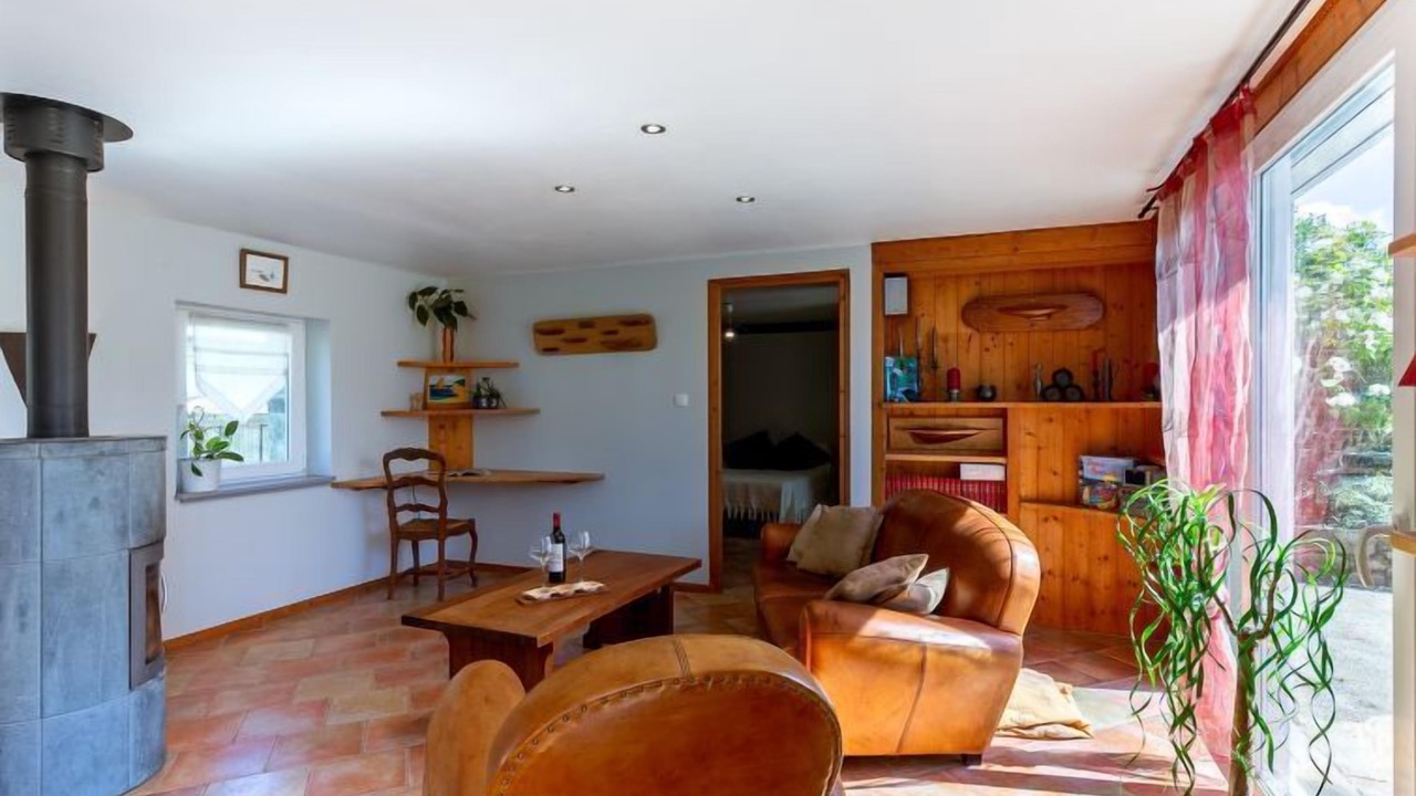 Photo of Livingroom in Coat-Meal