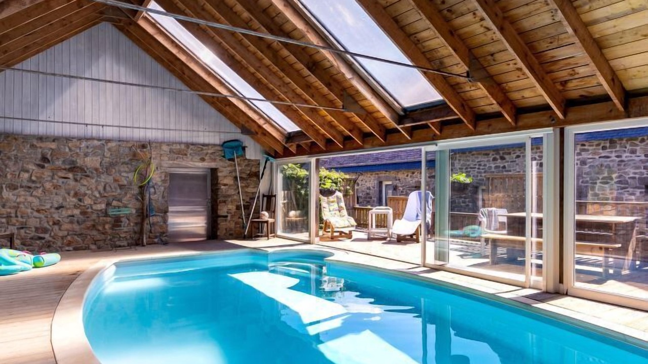 Photo of Outdoor in Coat-Meal