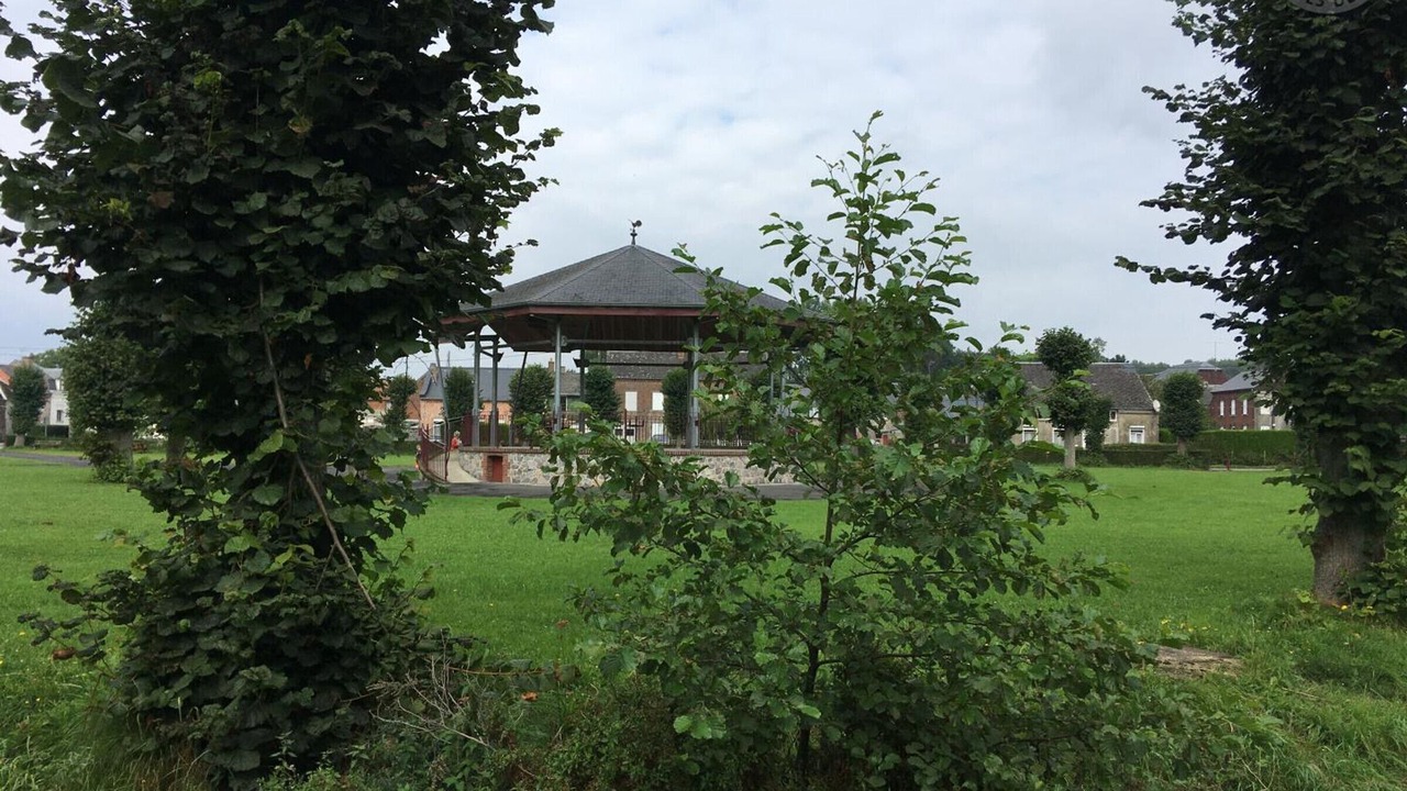 Photo of Outdoor in Leval