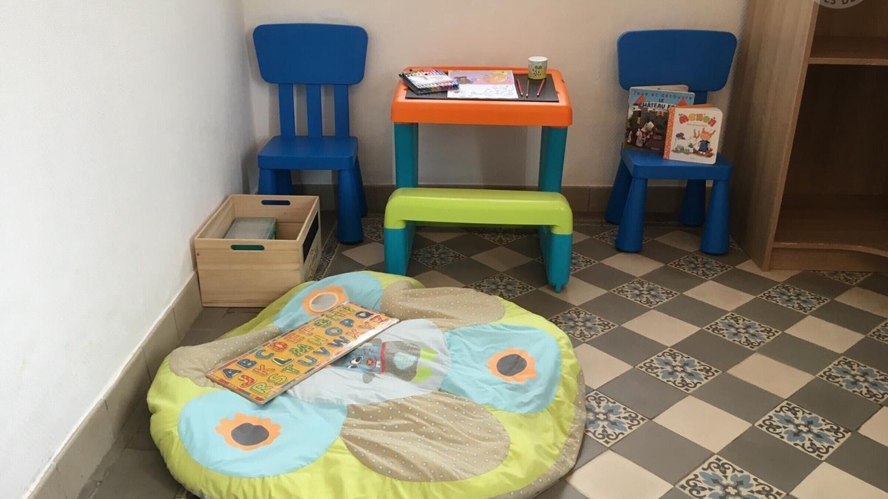 Photo of Others in Leval