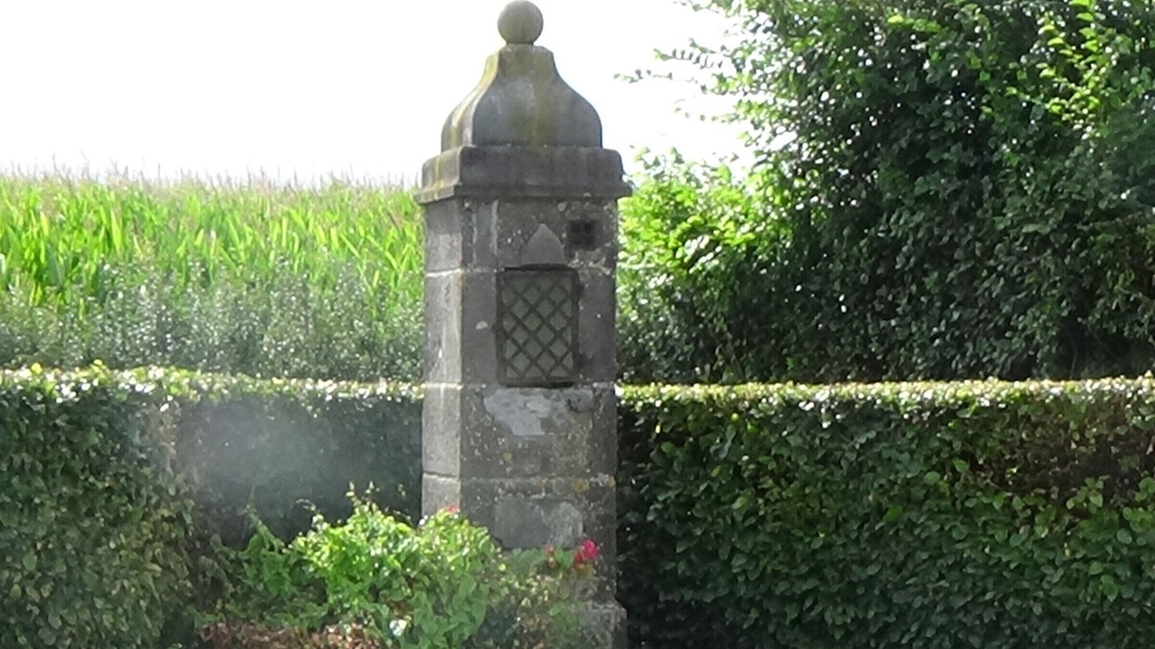 Photo of Outdoor in Leval