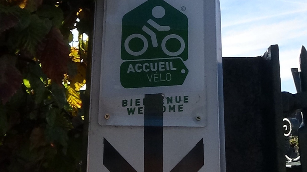 Photo of Outdoor in Leval