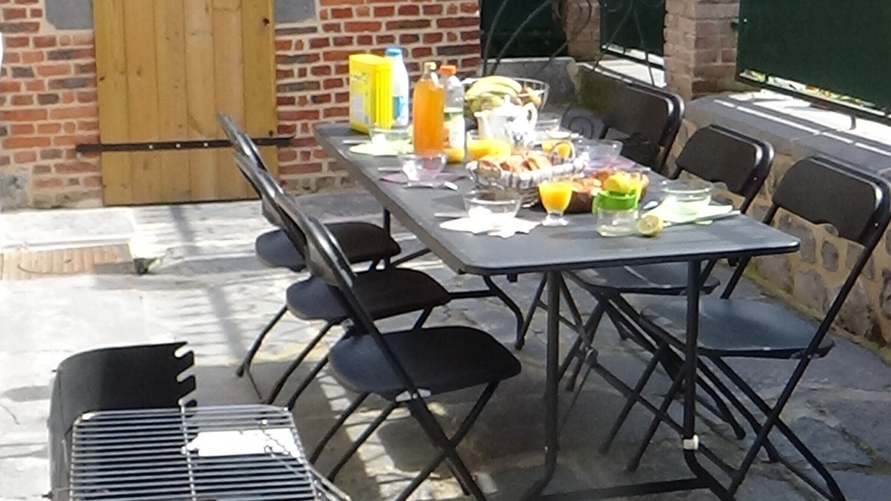 Photo of Outdoor in Leval