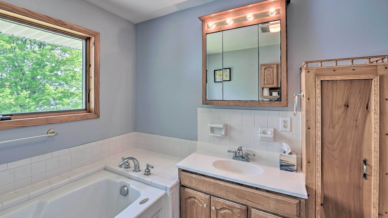 Photo of Bathroom in Gloversville