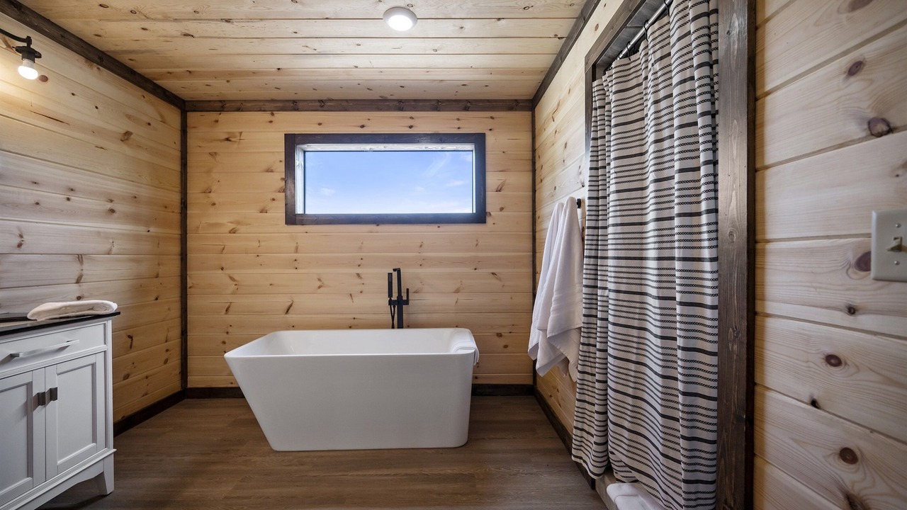 Photo of Bathroom in Golden