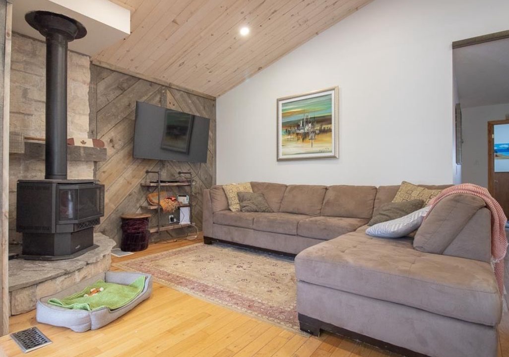 Photo of Livingroom in Burnt River