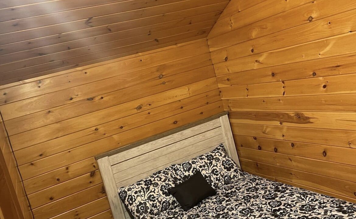 Photo of Bedroom in Springville