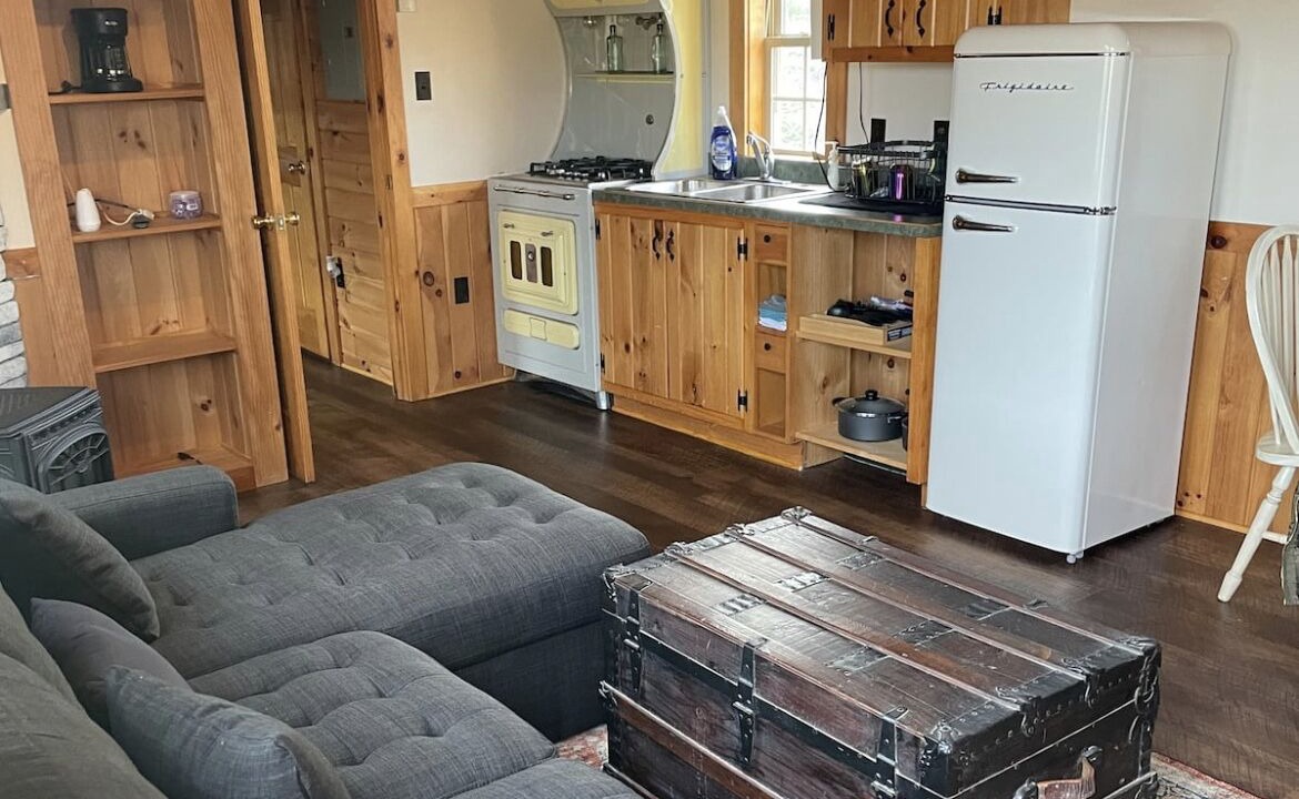 Photo of Livingroom in Springville