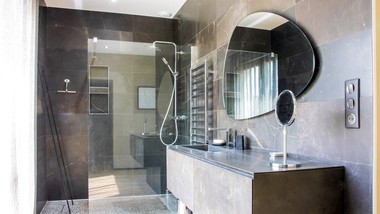 Photo of Bathroom in Vendeuvre-du-Poitou