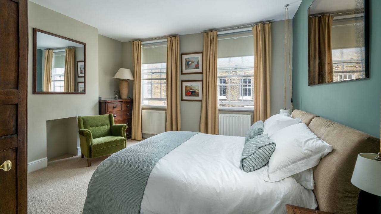 Photo of Others in Elephant and Castle